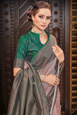 Ethnic Motifs Woven Design Zari Silk Blend Kanjeevaram Saree 3