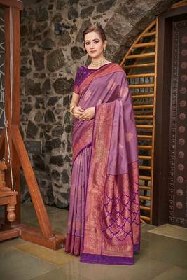 Ethnic Motifs Woven Design Zari Silk Blend Kanjeevaram Saree 1