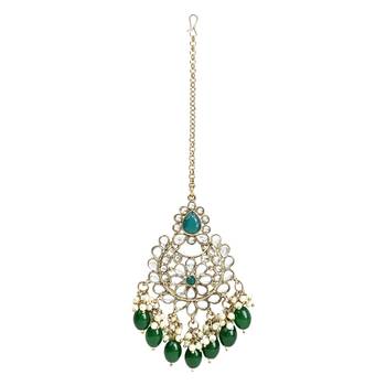 Traditional Pearl Kundan Studded Choker Jewellery Necklace Set with Maang Tikka 7
