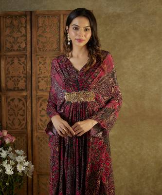 Pink printed kaftan dress 3