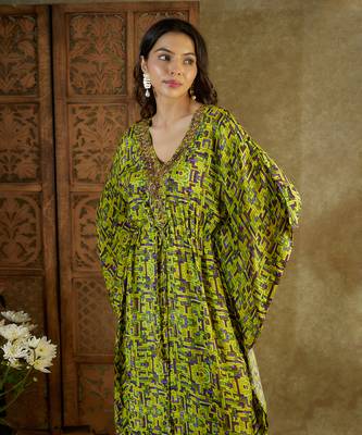 Green printed kaftan dress 3