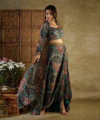 Green printed drape skirt set 3