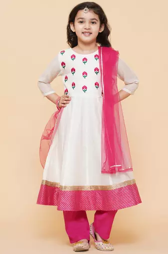 White Embroidered Cotton Kurta Set