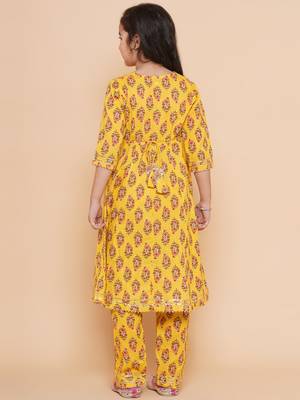 Yellow Printed Pure Cotton Kurta Set 5