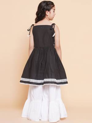 Black Embroidered Pure Cotton Kurta Set 3