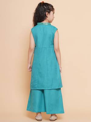 Green Solid Cotton Kurta Set 5