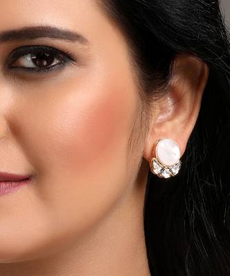 Mother of pearl & polki studs 1