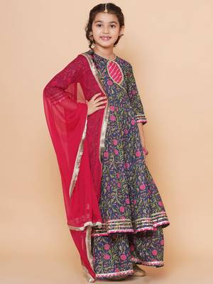 Blue Printed Pure Cotton Kurta Set 6