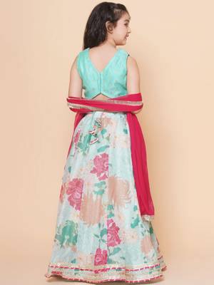 Pink Embroidered Silk Lehenga Choli Set 3