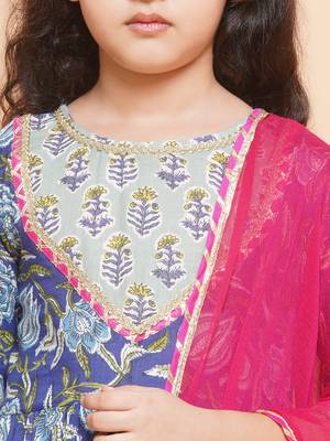 Blue Printed Pure Cotton Kurta Set 4