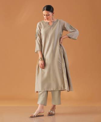 Pista green embroidered kurta set 2
