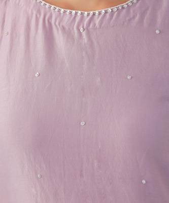 Lilac hand embroidered kurta set 4