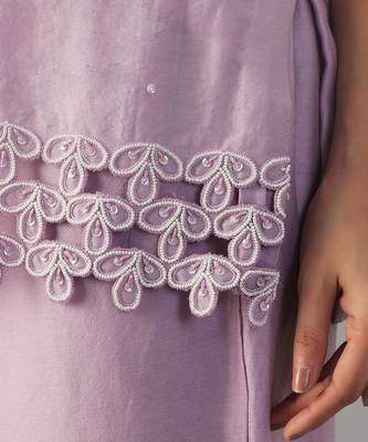 Lilac hand embroidered kurta set 5