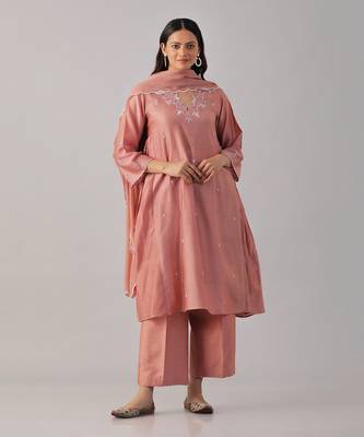 Pink hand embroidered  kurta set 1