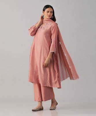 Pink hand embroidered  kurta set 2