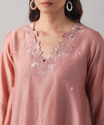 Pink hand embroidered  kurta set 5