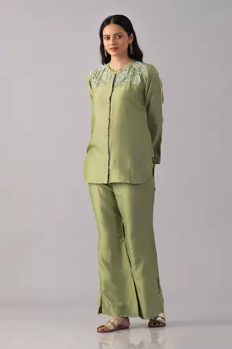 Green embroidered shirt  with pants