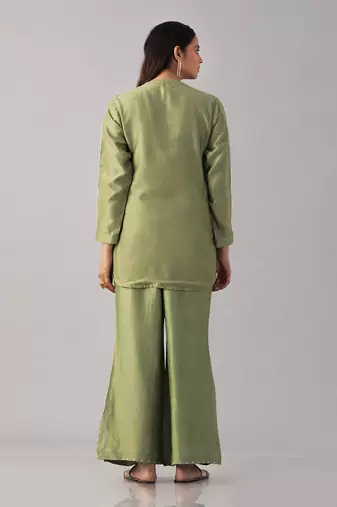 Green embroidered shirt  with pants