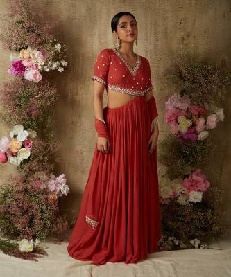 Rust red cut out set 1