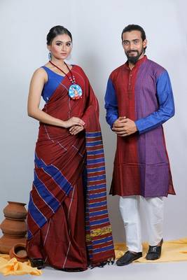 Matching Combo Couple Outfit With Maroon Saree And Mens Kurta 1
