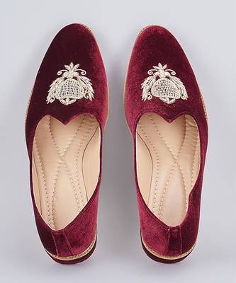 Maroon embroidered velvet slip on juttis 1