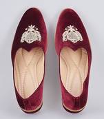 Maroon embroidered velvet slip on juttis