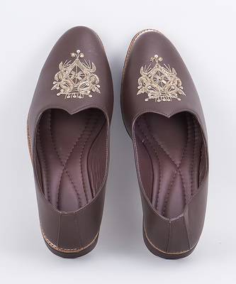 Charcoal grey embroidered leather slip on juttis 1