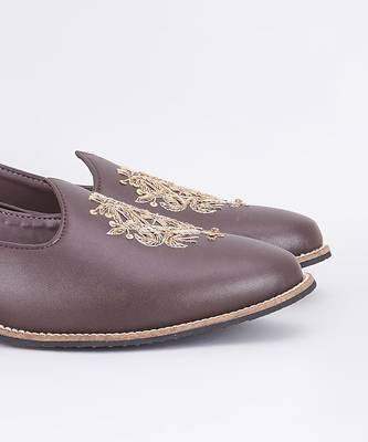 Charcoal grey embroidered leather slip on juttis 3