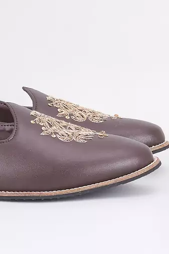 Charcoal grey embroidered leather slip on juttis