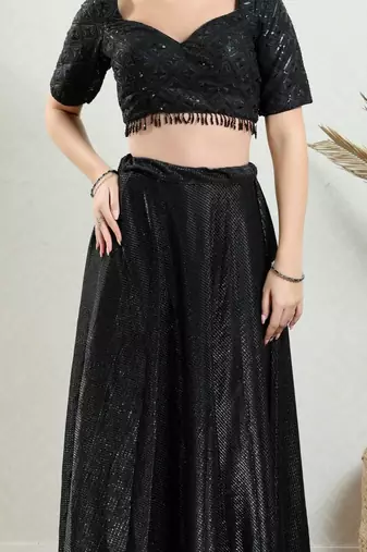 Padded Net Sweatheart Neck Blouse