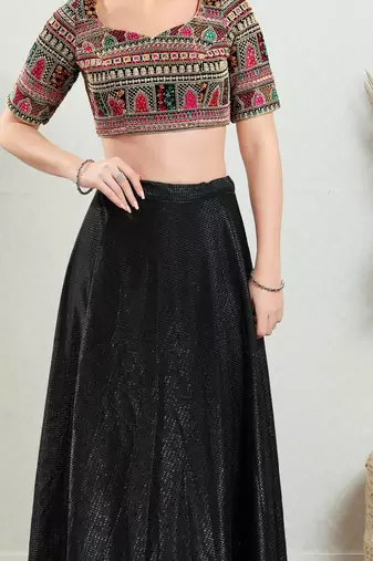 Padded Brocade Sweatheart Neck Blouse