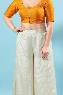 Padded jacquard Round Neck Blouse 5