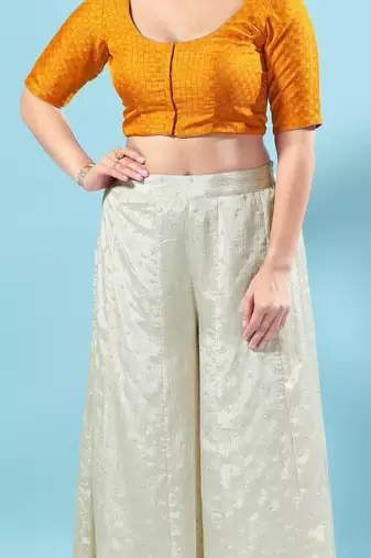 Padded jacquard Round Neck Blouse