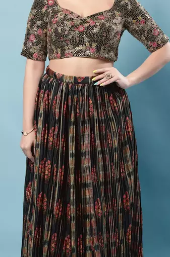 Padded Silk Sweatheart Neck Blouse