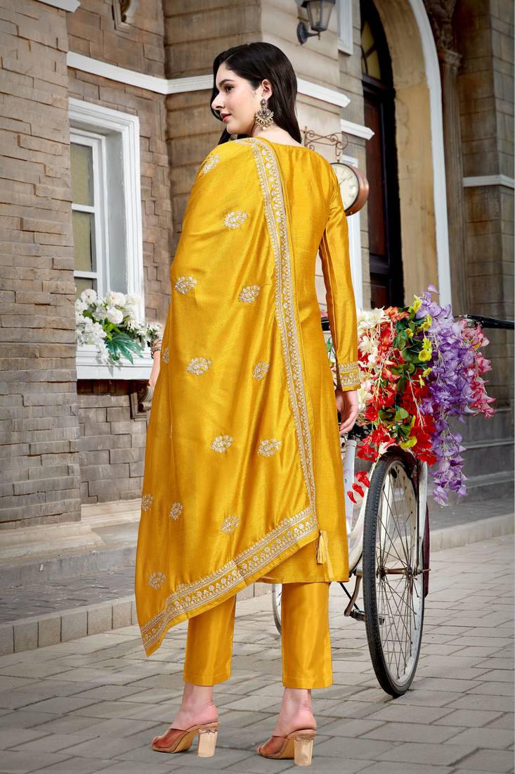 TRENDMALLS Dames Vichitra Zijden Borduurwerk Salwar Pak Set
