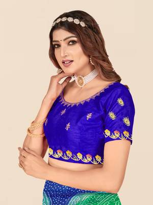 Blue georgette bandhani saree with unstitched blouse piece 4
