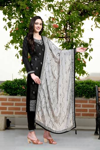  Satin Embroidery Salwar Suit Set Kurta Pant with Dupatta Black Kurta Set for Women,Party Wear Festive