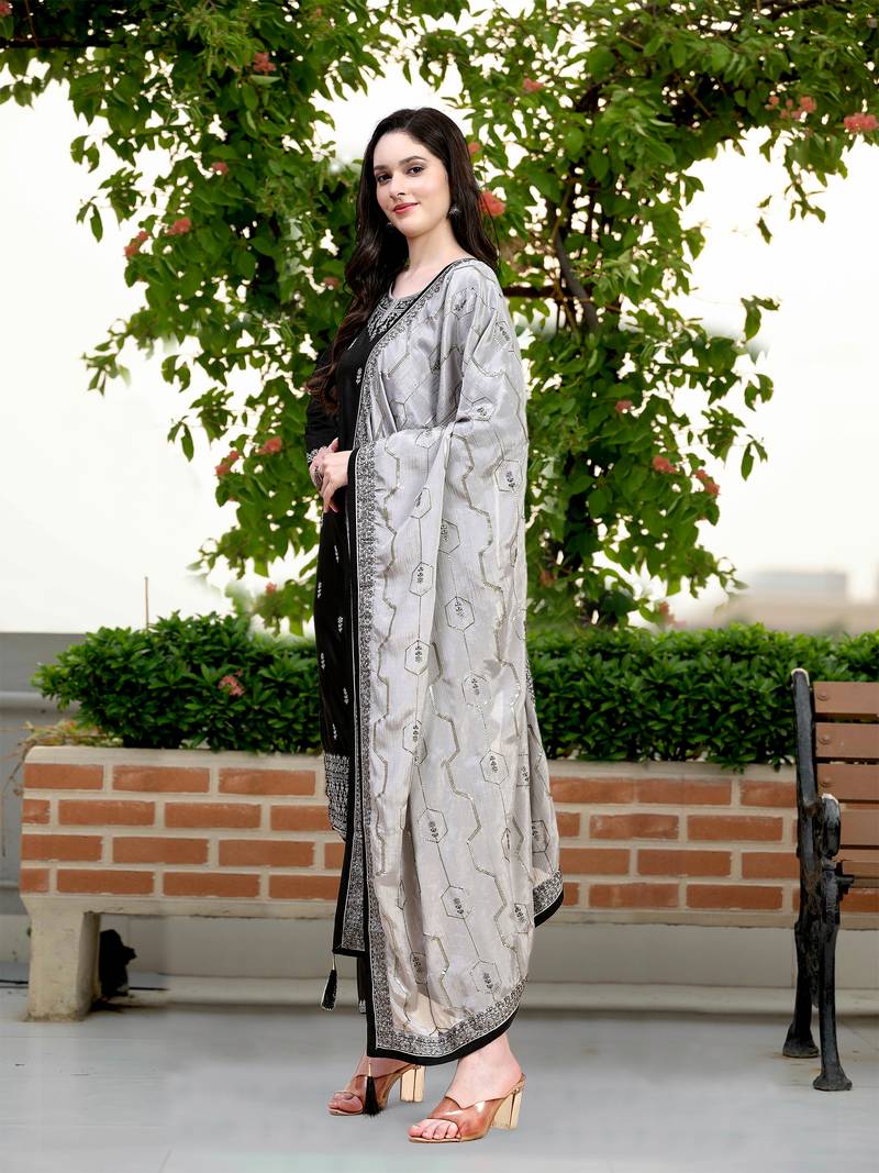  Satin Embroidery Salwar Suit Set Kurta Pant with Dupatta Black Kurta Set for Women,Party Wear Festive