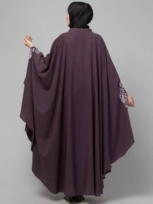 Nazneen embroidered Kaftan with thread embroidered 2