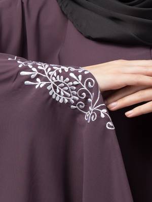 Nazneen embroidered Kaftan with thread embroidered 5