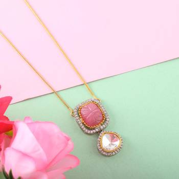 Classic kundan pendant with engraved pink stone 1