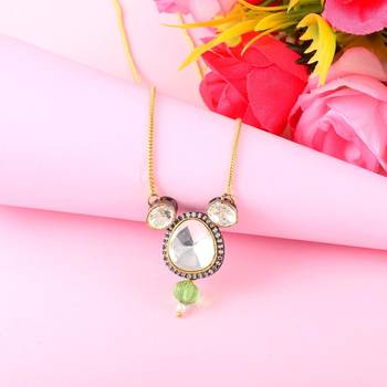 Classic kundan pendant 1