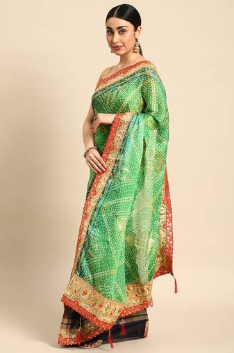 Green bandhani saree with lace border and unstitched blouse piece