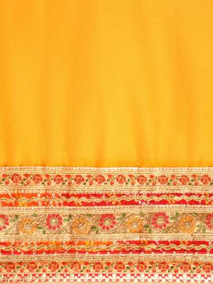 Yellow bandhani saree with lace border and unstitched blouse piece 5