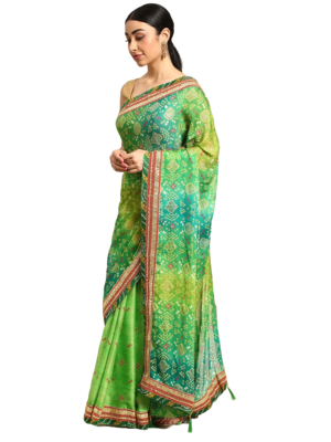 Green bandhani saree with lace border and unstitched blouse piece 1