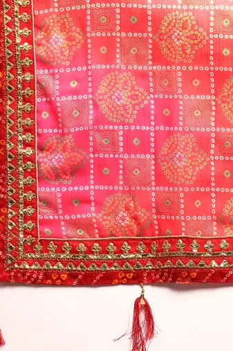 Red bandhani saree with lace border and unstitched blouse piece
