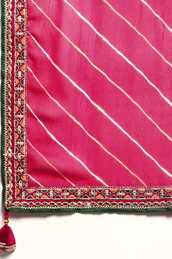 Pink leheriya saree with lace border and  unstitched blouse piece