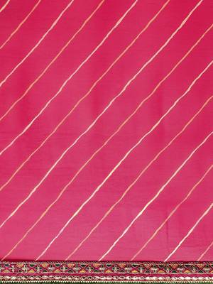 Pink leheriya saree with lace border and  unstitched blouse piece 5