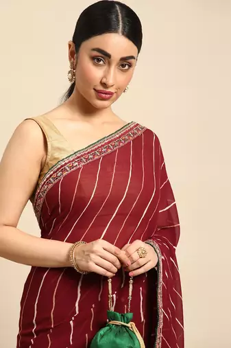 Maroon leheriya saree with lace border and  unstitched blouse piece