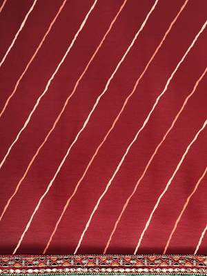 Maroon leheriya saree with lace border and  unstitched blouse piece 5